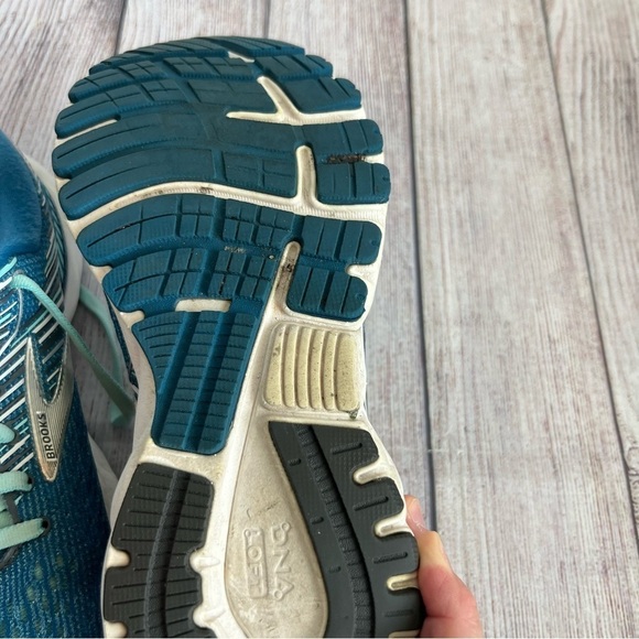BROOKS Adrenaline Running Teal Shoes 8 - Picture 9 of 9